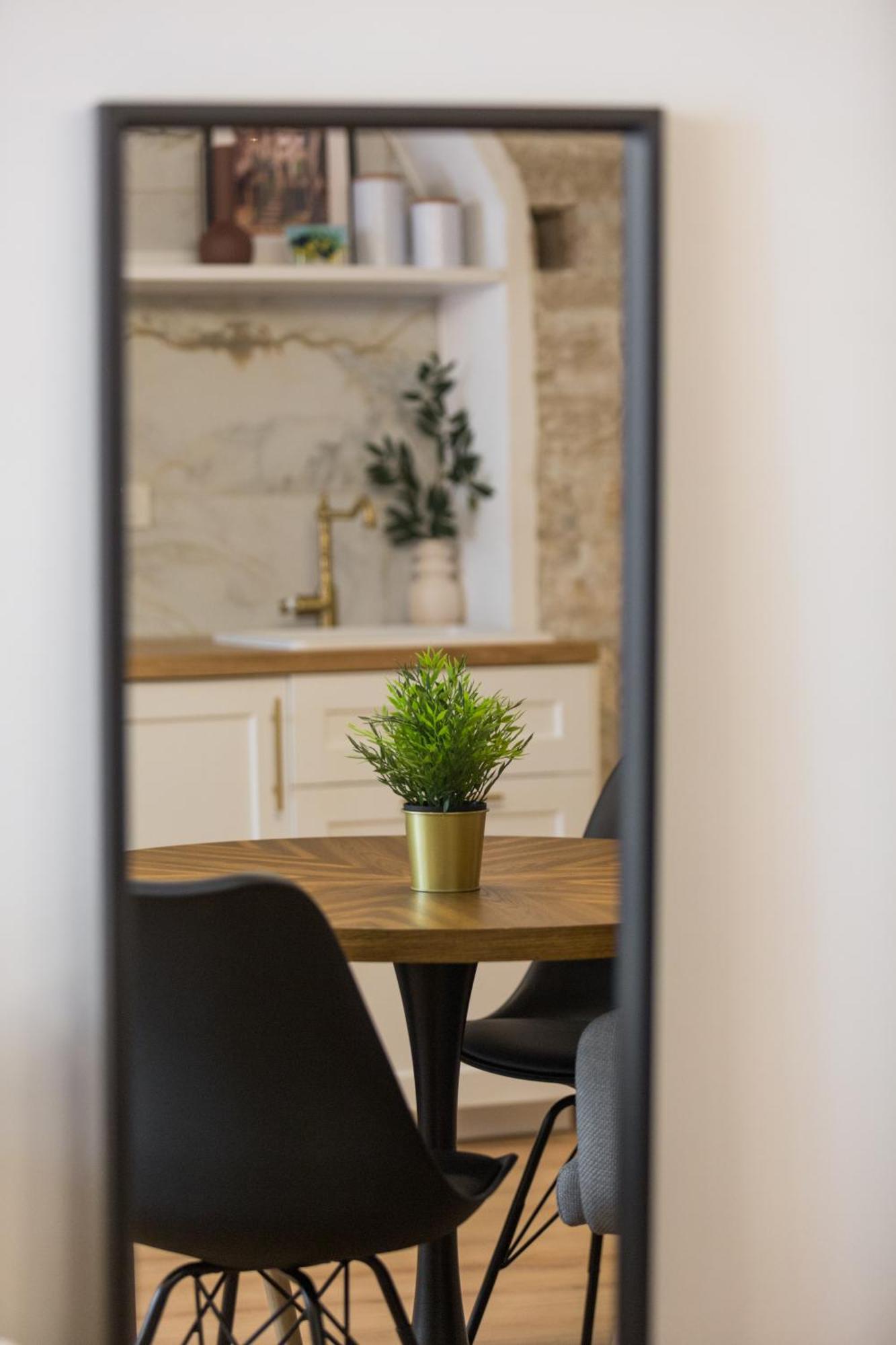 La Bestia Deluxe Studio Apartment روفينج المظهر الخارجي الصورة